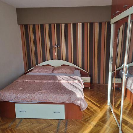 Nice & Relaxing Central Apartment バイア·マーレ エクステリア 写真